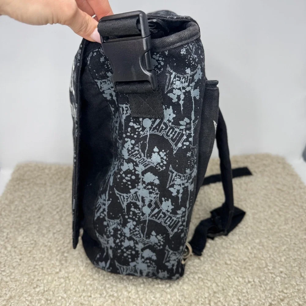 Y2K Tapout Messenger / Backpack Convertible Bag Vintage MMA Expression Of Combat